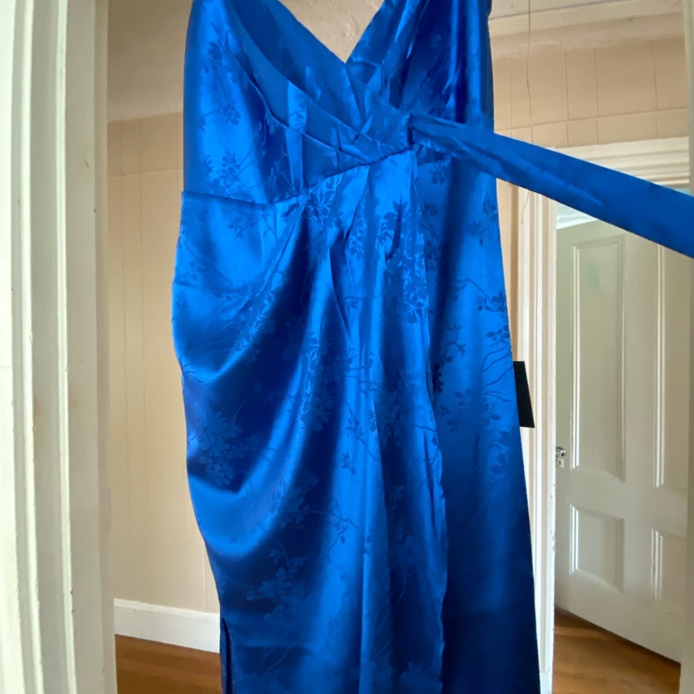 NWT Lulu's Blue Satin V Tie Wrap Floral Jacquard Ruched Cocktail Midi Dress M - Picture 6 of 16